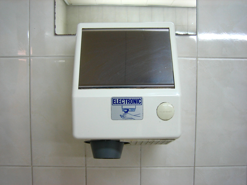 Illustration for article titled Electric Hand Dryers From Around the World